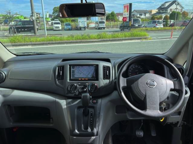 NISSAN NV200 2018