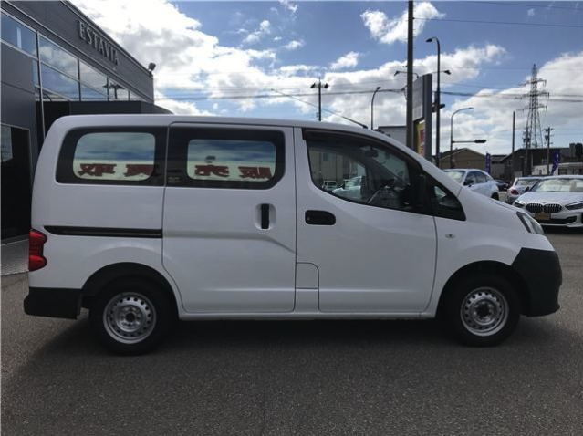 NISSAN NV200 2016