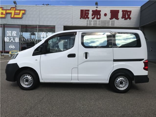 NISSAN NV200 2016