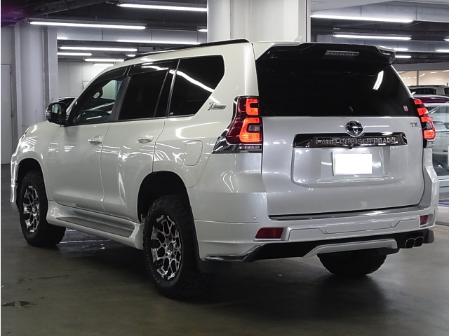 TOYOTA LANDCRUISER PRADO 2018