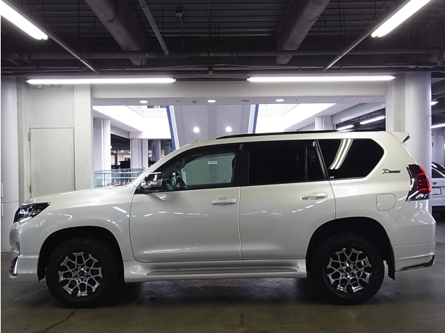 TOYOTA LANDCRUISER PRADO 2018